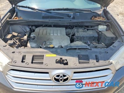 Zdjęcie 12 z 13 samochodu: 2013 TOYOTA HIGHLANDER HYBRID XLE/HYBRID LE VIN:5TDBK3EH5DS221082 - miniatura