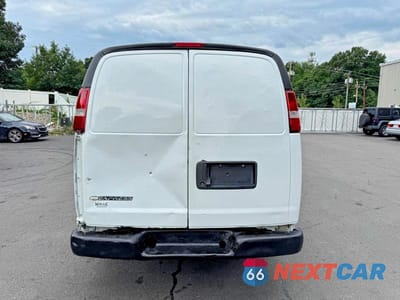 Piąte zdjęcie samochodu w środku: 2019 CHEVROLET EXPRESS G2500 VIN:1GCWGBFB2K1196904 - miniatura