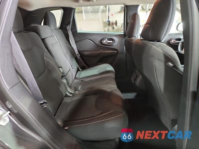 Zdjęcie 10 z 12 samochodu: 2016 JEEP CHEROKEE LATITUDE VIN:1C4PJLCS9GW273097 - miniatura