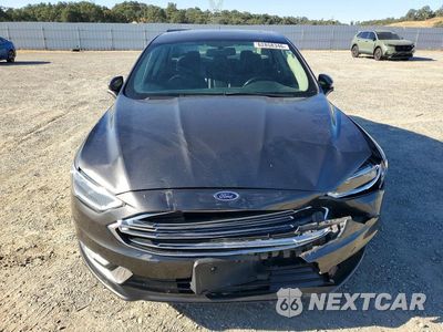 Piąte zdjęcie samochodu w środku: 2017 FORD FUSION TITANIUM HEV VIN:3FA6P0RU8HR279937 - miniatura