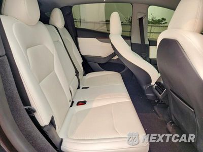 Zdjęcie 11 z 13 samochodu: 2026 TESLA MODEL Y VIN:7SAYGDEE1TF532070 - miniatura