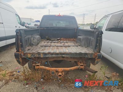 Zdjęcie 6 z 12 samochodu: 2007 CHEVROLET SILVERADO K2500 HEAVY DUTY VIN:1GCHK23U17F200951 - miniatura