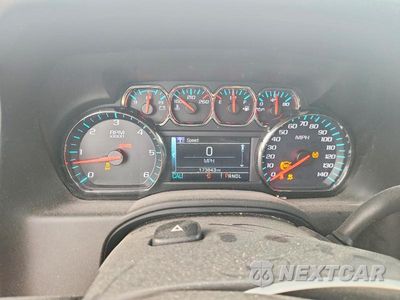 Zdjęcie 9 z 13 samochodu: 2019 CHEVROLET SUBURBAN K1500 LS VIN:1GNSKGKC2KR107043 - miniatura