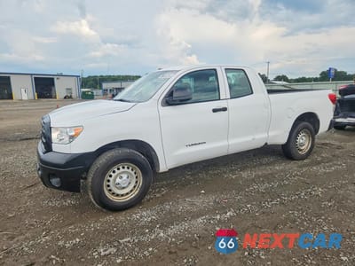 2010 TOYOTA TUNDRA DOUBLE CAB SR5 5TFRM5F17AX016939 - główne zdjęcie licytacji z USA - miniatura