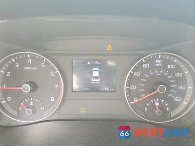 Zdjęcie 9 z 12 samochodu: 2019 KIA FORTE LXS VIN:3KPF24AD5KE027458 - miniatura