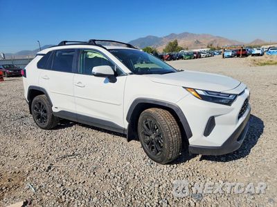 Czwarte zdjęcie samochodu z boku: 2025 TOYOTA RAV4 HYBRID XLE VIN:JTMRWRFV4SD328059 - miniatura