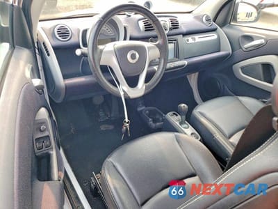 Zdjęcie 8 z 13 samochodu: 2013 SMART FORTWO PURE VIN:WMEEJ3BA7DK651129 - miniatura