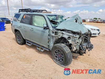 Czwarte zdjęcie samochodu z boku: 2021 TOYOTA 4RUNNER TRD PRO VIN:JTELU5JR9M5899716 - miniatura