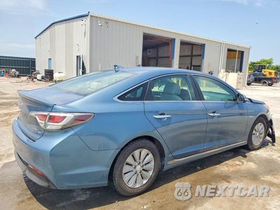 Trzecie zdjęcie samochodu z tyłu: 2016 HYUNDAI SONATA HYBRID SE VIN:KMHE24L14GA017105 - miniatura