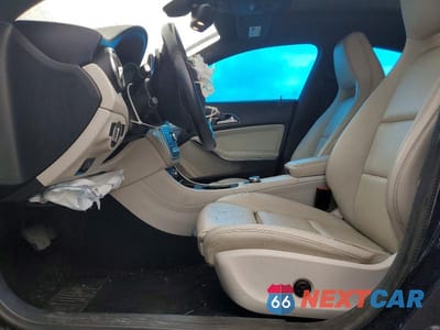 Zdjęcie 7 z 13 samochodu: 2019 MERCEDES-BENZ CLA 250 4MATIC VIN:WDDSJ4GB9KN717285 - miniatura