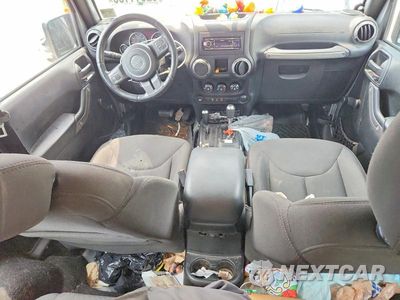 Zdjęcie 8 z 13 samochodu: 2017 JEEP WRANGLER SPORT VIN:1C4GJWAG8HL660968 - miniatura