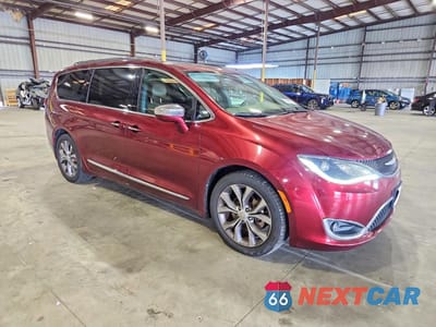 Czwarte zdjęcie samochodu z boku: 2018 CHRYSLER PACIFICA LIMITED VIN:2C4RC1GG4JR186706 - miniatura
