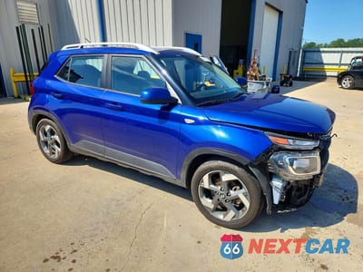 Czwarte zdjęcie samochodu z boku: 2023 HYUNDAI VENUE SEL VIN:KMHRC8A36PU213071 - miniatura