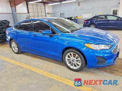 Czwarte zdjęcie samochodu z boku: 2019 FORD FUSION SE VIN:3FA6P0HDXKR217867 - miniatura