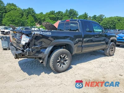 Trzecie zdjęcie samochodu z tyłu: 2016 TOYOTA TACOMA TRD OFF-ROAD VIN:5TFSZ5AN1GX032057 - miniatura