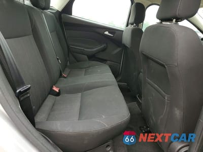 Zdjęcie 10 z 12 samochodu: 2018 FORD FOCUS SE VIN:1FADP3FE0JL254248 - miniatura