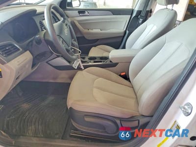 Zdjęcie 7 z 12 samochodu: 2017 HYUNDAI SONATA HYBRID SE VIN:KMHE24L12HA048578 - miniatura
