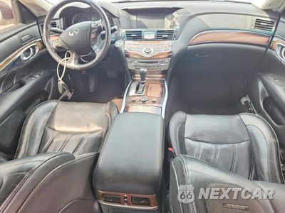 Zdjęcie 8 z 12 samochodu: 2019 INFINITI Q70L 3.7 LUXE VIN:JN1BY1PP3KM685149 - miniatura