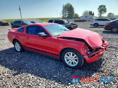 Czwarte zdjęcie samochodu z boku: 2005 FORD MUSTANG VIN:1ZVFT80N555116829 - miniatura