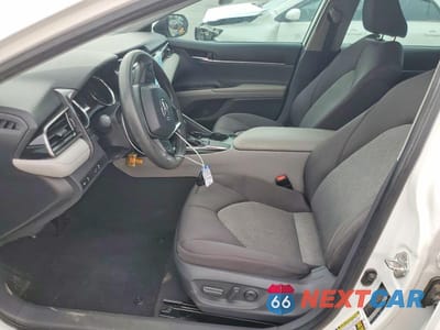 Zdjęcie 7 z 12 samochodu: 2019 TOYOTA CAMRY LE VIN:4T1B11HK5KU769571 - miniatura