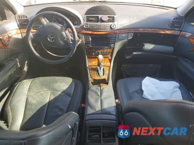 Zdjęcie 8 z 12 samochodu: 2004 MERCEDES-BENZ E 320 VIN:WDBUF65J24A529520 - miniatura