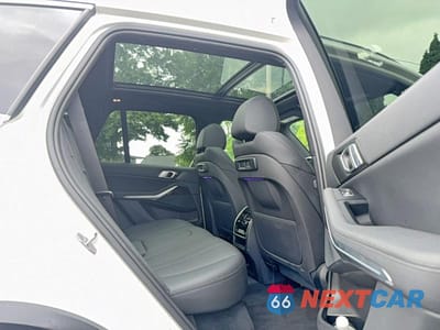 Zdjęcie 6 z 10 samochodu: 2019 BMW X5 XDRIVE40I VIN:5UXCR6C55KLL61916 - miniatura