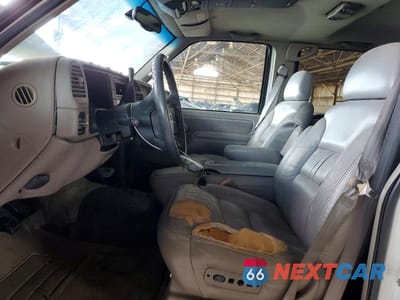 Zdjęcie 7 z 12 samochodu: 1999 CHEVROLET SUBURBAN K2500 VIN:3GNGK26F7XG106751 - miniatura