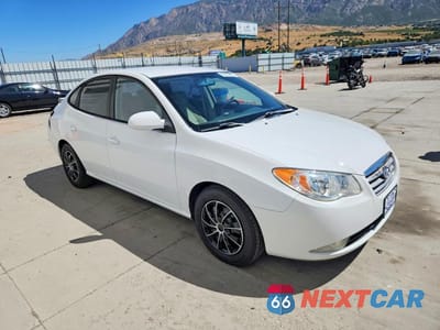 Czwarte zdjęcie samochodu z boku: 2008 HYUNDAI ELANTRA VIN:KMHDU46D68U305526 - miniatura