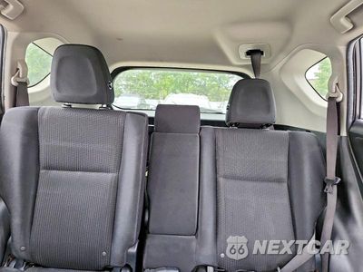Zdjęcie 10 z 13 samochodu: 2018 TOYOTA RAV4 LE VIN:JTMBFREV3JJ732232 - miniatura