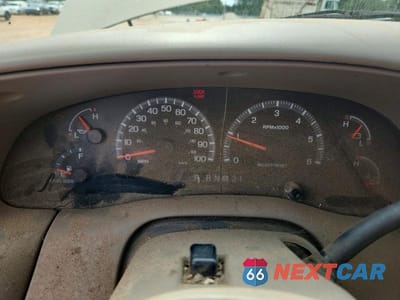 Zdjęcie 9 z 13 samochodu: 2000 FORD EXPEDITION XLT VIN:1FMRU1564YLB80944 - miniatura