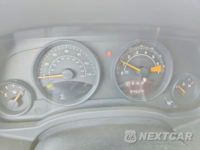 Zdjęcie 9 z 13 samochodu: 2016 JEEP PATRIOT LATITUDE VIN:1C4NJPFAXGD664708 - miniatura