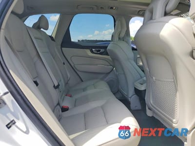 Zdjęcie 11 z 13 samochodu: 2018 VOLVO XC60 T6 MOMENTUM VIN:YV4A22RK2J1041687 - miniatura