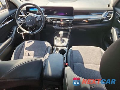 Zdjęcie 8 z 13 samochodu: 2024 KIA SELTOS S VIN:KNDEUCAA5R7525496 - miniatura