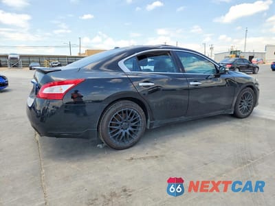 Trzecie zdjęcie samochodu z tyłu: 2011 NISSAN MAXIMA 3.5 S VIN:1N4AA5AP4BC855432 - miniatura