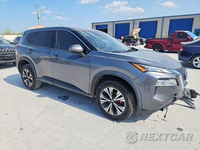 Czwarte zdjęcie samochodu z boku: 2021 NISSAN ROGUE SV VIN:5N1AT3BA1MC730180 - miniatura