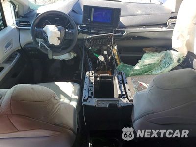 Zdjęcie 8 z 13 samochodu: 2025 TOYOTA SIENNA LE VIN:5TDKRKEC9SS225188 - miniatura