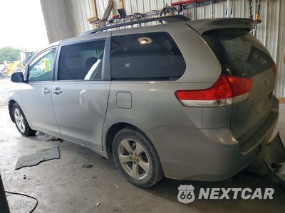 Drugie zdjęcie samochodu z przodu: 2013 TOYOTA SIENNA LE VIN:5TDKK3DC9DS335074 - miniatura