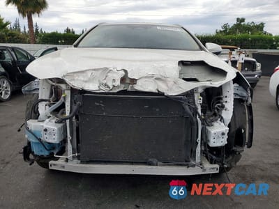 Piąte zdjęcie samochodu w środku: 2024 LEXUS NX 350H PREMIUM VIN:JTJGKCEZ5R5011896 - miniatura