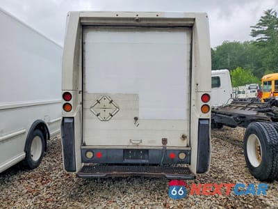 Zdjęcie 6 z 13 samochodu: 2013 ISUZU NPR HD - DELIVERY VAN VIN:JALB4T176D7W00009 - miniatura
