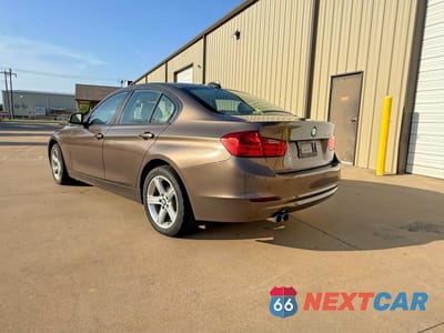 Trzecie zdjęcie samochodu z tyłu: 2013 BMW 328 I VIN:WBA3A5C53DF453494 - miniatura
