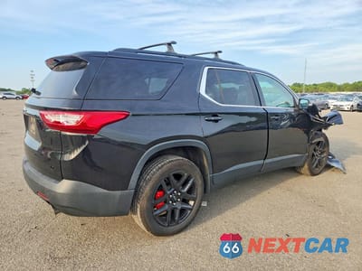 Trzecie zdjęcie samochodu z tyłu: 2019 CHEVROLET TRAVERSE LT VIN:1GNEVGKWXKJ237066 - miniatura