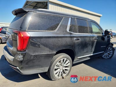 Trzecie zdjęcie samochodu z tyłu: 2021 GMC YUKON DENALI VIN:1GKS2DKT4MR296874 - miniatura
