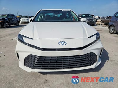 Piąte zdjęcie samochodu w środku: 2026 TOYOTA CAMRY HYBRID LE VIN:4T1DAACK3TU662486 - miniatura