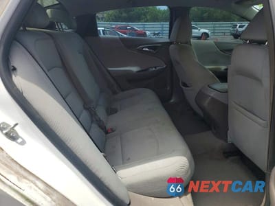 Zdjęcie 10 z 12 samochodu: 2019 CHEVROLET MALIBU LS VIN:1G1ZC5ST8KF112492 - miniatura
