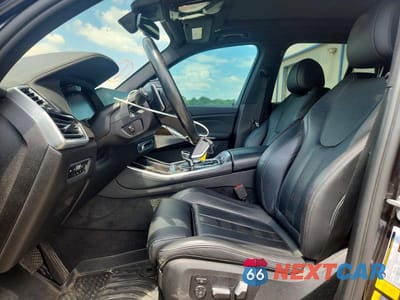 Zdjęcie 7 z 13 samochodu: 2021 BMW X5 XDRIVE45E VIN:5UXTA6C03M9G35774 - miniatura