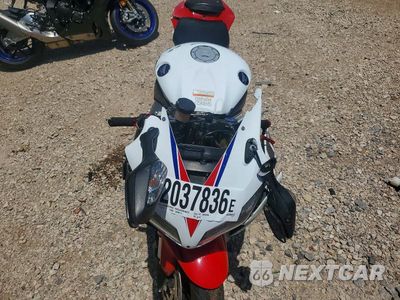 Piąte zdjęcie samochodu w środku: 2013 HONDA CBR1000 RR-ABS VIN:JH2SC5946DK500149 - miniatura