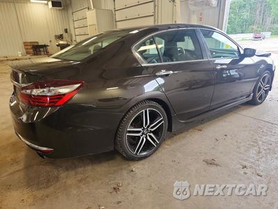 Trzecie zdjęcie samochodu z tyłu: 2017 HONDA ACCORD SPORT VIN:1HGCR2F59HA077815 - miniatura