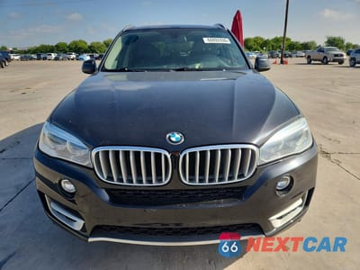Piąte zdjęcie samochodu w środku: 2016 BMW X5 XDRIVE35I VIN:5UXKR0C5XG0P26429 - miniatura