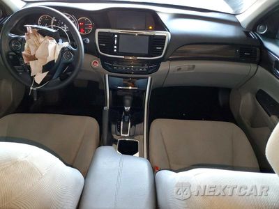 Zdjęcie 8 z 12 samochodu: 2017 HONDA ACCORD EX VIN:1HGCR2F7XHA068879 - miniatura