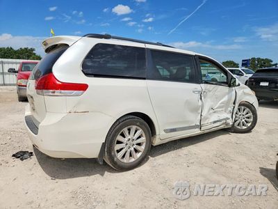 Trzecie zdjęcie samochodu z tyłu: 2011 TOYOTA SIENNA LIMITED 7-PASSENGER VIN:5TDYK3DC0BS098160 - miniatura